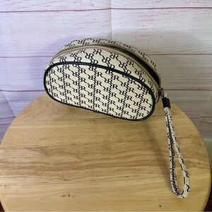 Rioni‎ Moda Italia Brown and Cream Wristlet